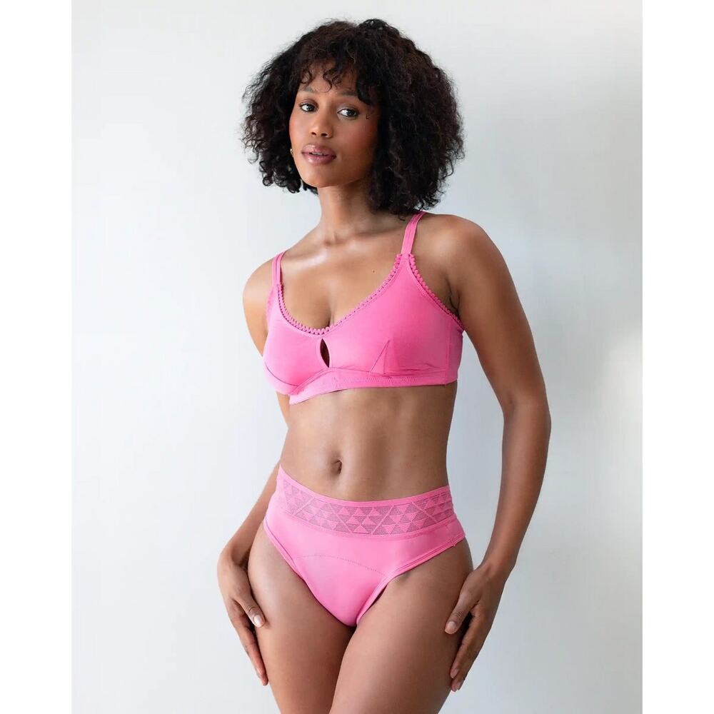 Aisle AWWA Period Menstruation Thong Underwear in pink NEW LARGE